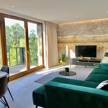 Baltic Riviera - Garden Sanctuary Retreat Apartment *