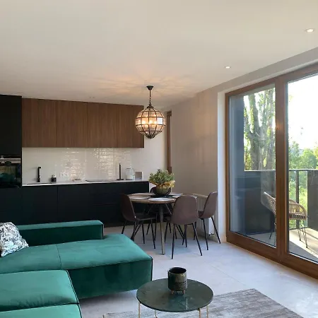 Baltic Riviera - Garden Sanctuary Retreat Апартаменты Гданьск