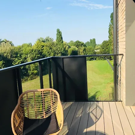Baltic Riviera - Garden Sanctuary Retreat Апартаменты Гданьск